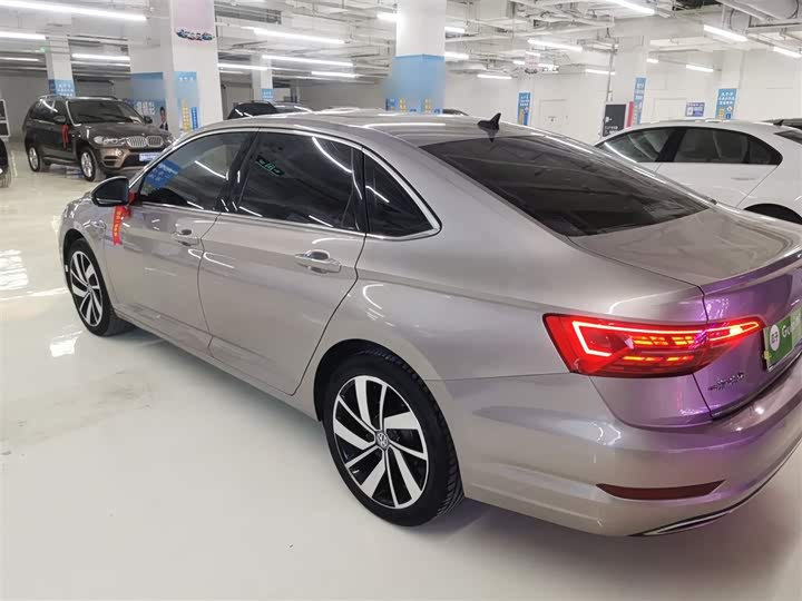 Фото 5 - Volkswagen Sagitar L