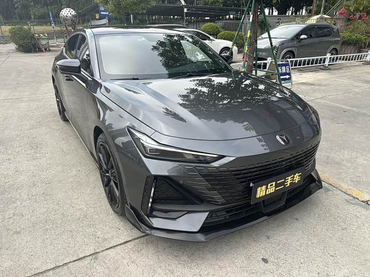 Фото 3 - Changan UNI-V