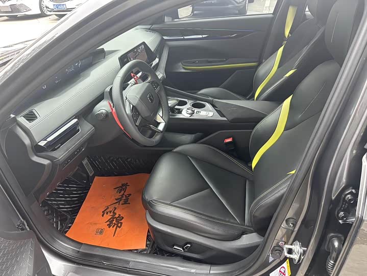 Фото 4 - Changan UNI-V