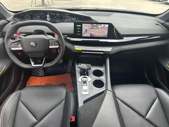 Фото 6 - Changan UNI-V