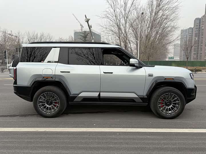 Фото 6 - BYD FangChengBao Leopard 8