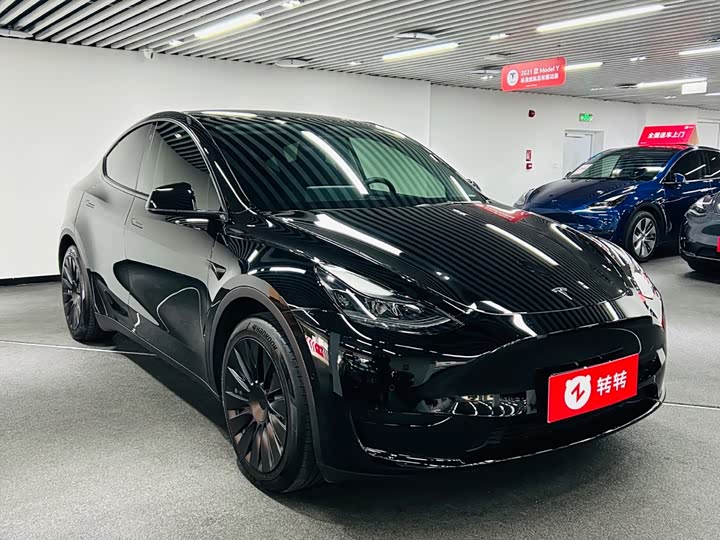 Фото 3 - Tesla Model Y