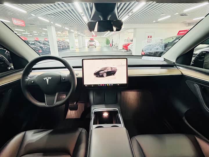 Фото 9 - Tesla Model Y