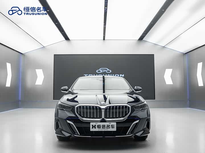 Фото 2 - BMW 5 Series