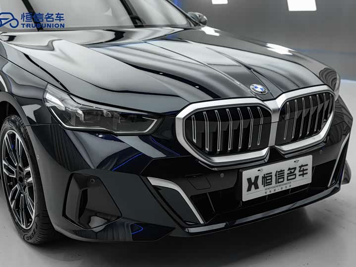 Фото 9 - BMW 5 Series