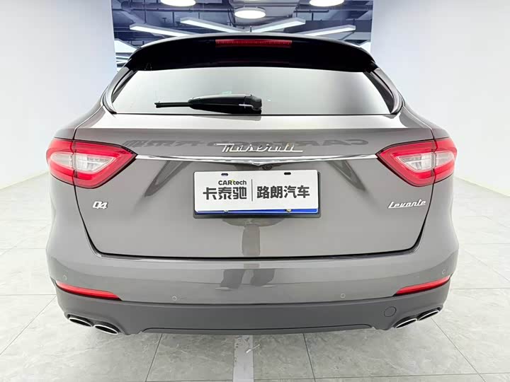 Фото 5 - Maserati Levante