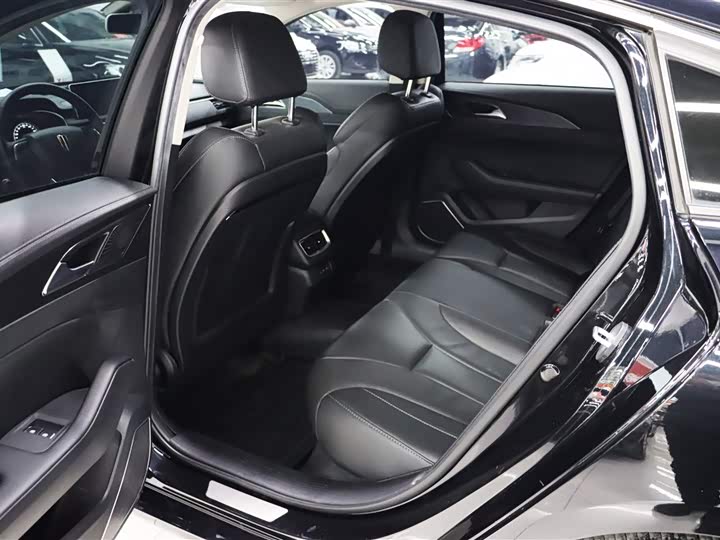 Фото 6 - Hongqi H5