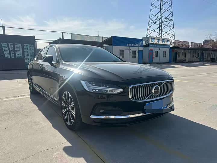 Фото 3 - Volvo S90