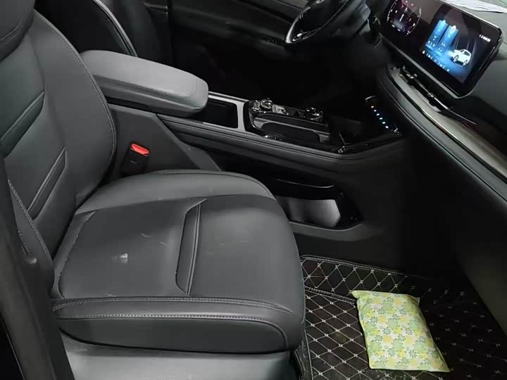 Фото 7 - Ford Equator Sport