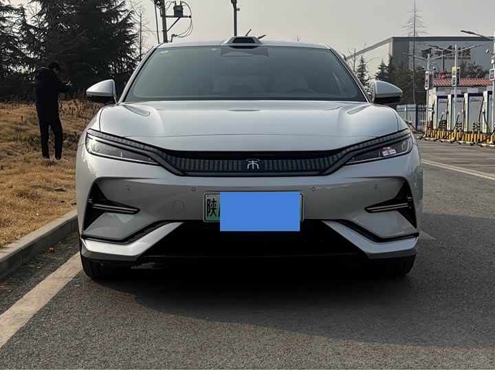 Фото 2 - BYD Song L