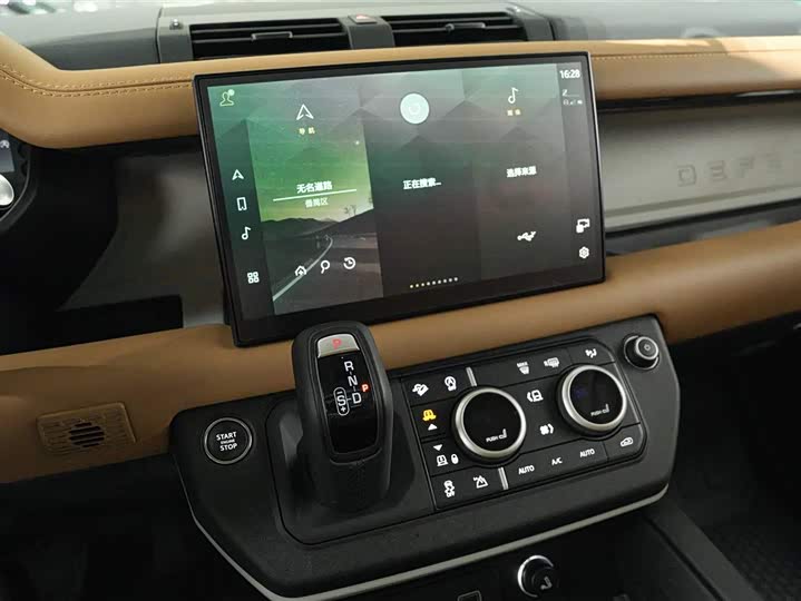 Фото 9 - Land Rover Defender