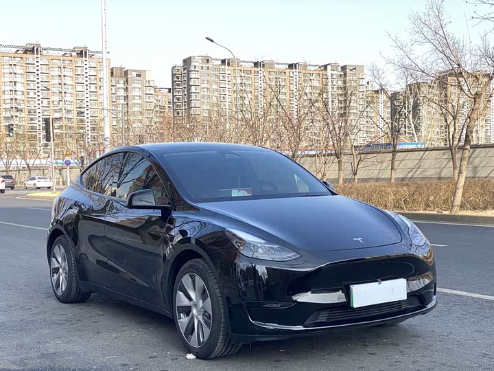Фото 8 - Tesla Model Y