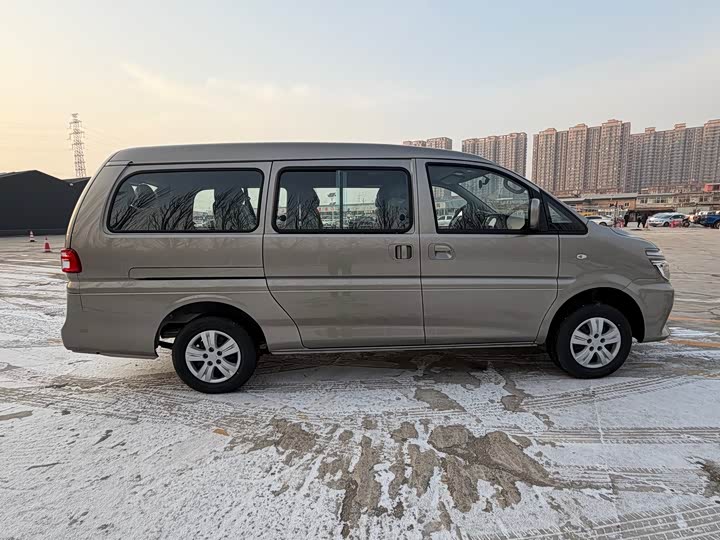 Фото 4 - Dongfeng Forthing Lingzhi M5