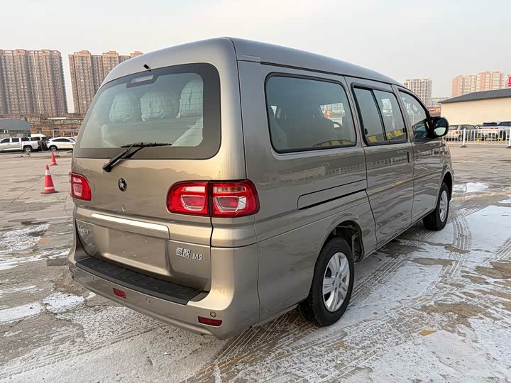 Фото 5 - Dongfeng Forthing Lingzhi M5