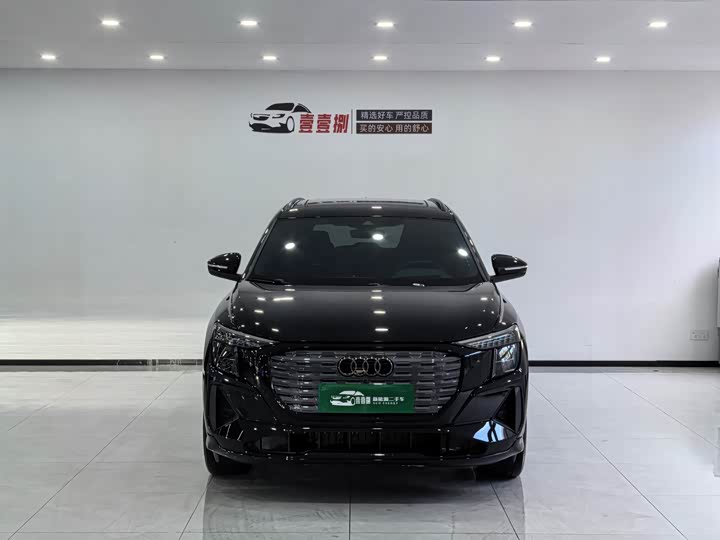 Фото 2 - Audi Q5 e-tron