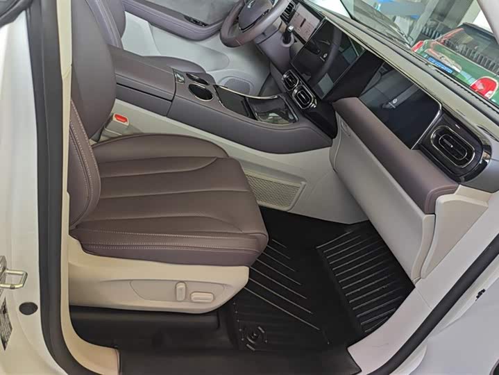 Фото 8 - Leapmotor C11