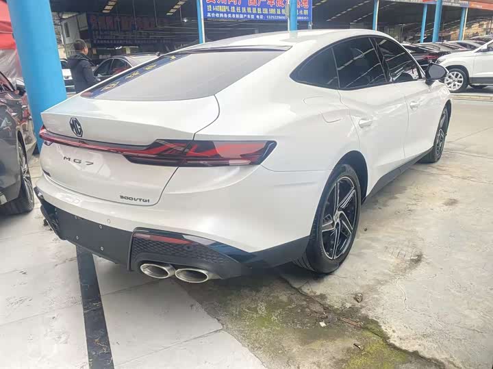 Фото 9 - MG Motor 7