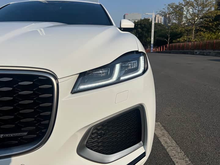 Фото 7 - Jaguar F-Pace