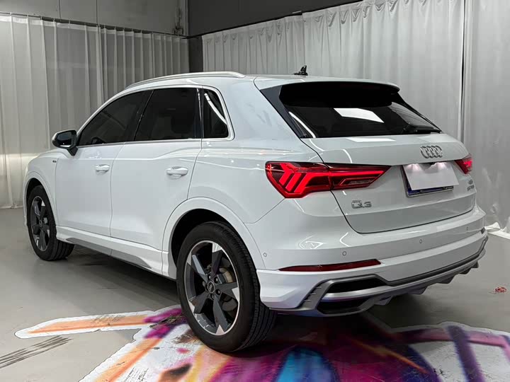 Фото 4 - Audi Q3