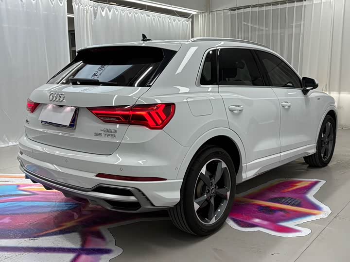 Фото 6 - Audi Q3