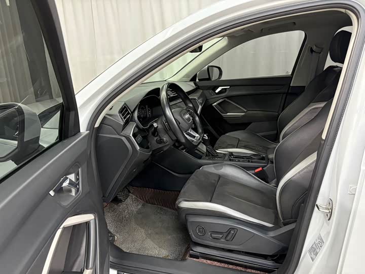 Фото 7 - Audi Q3