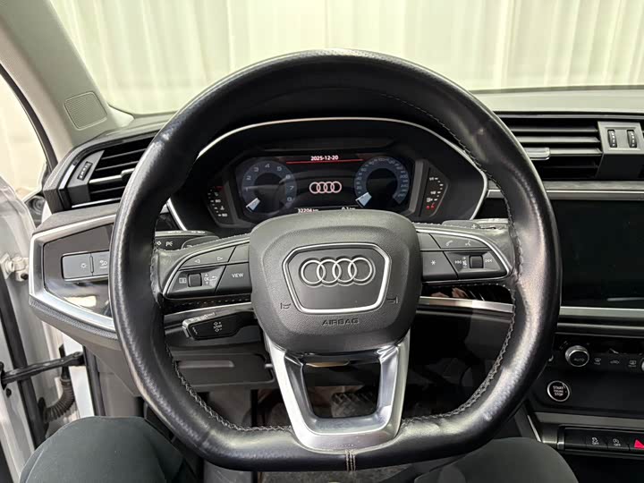 Фото 9 - Audi Q3