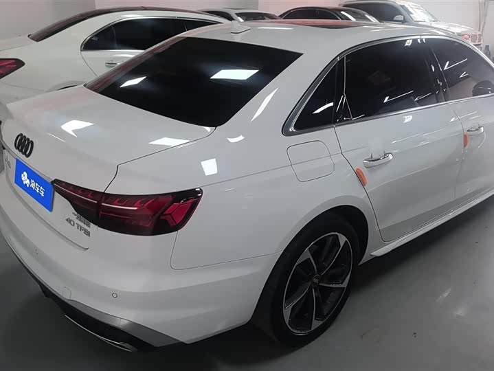 Фото 3 - Audi A4L