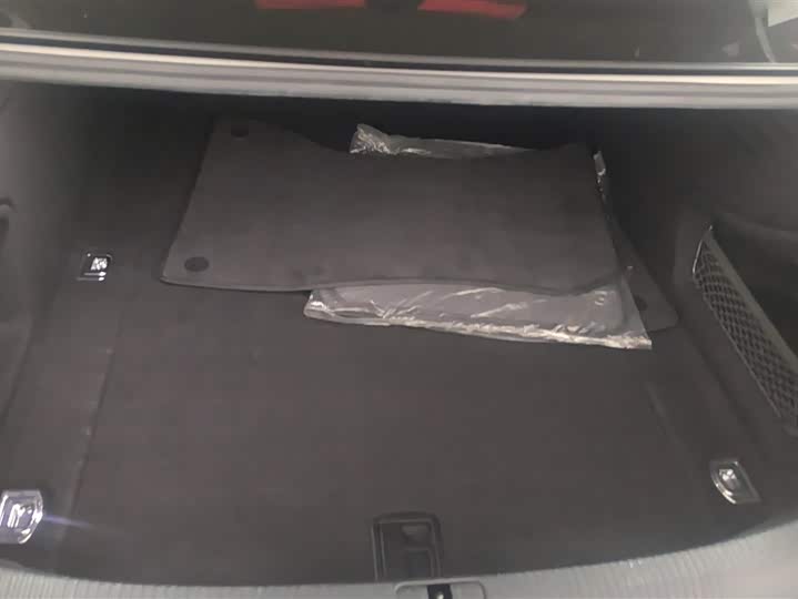 Фото 4 - Audi A4L