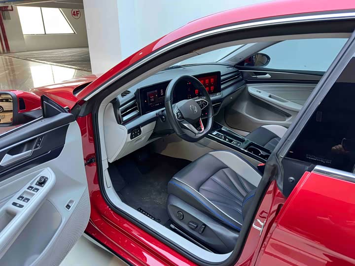 Фото 9 - Volkswagen Lamando L