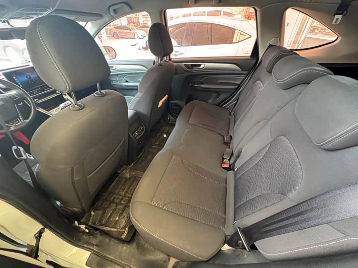 Фото 6 - Haval M6