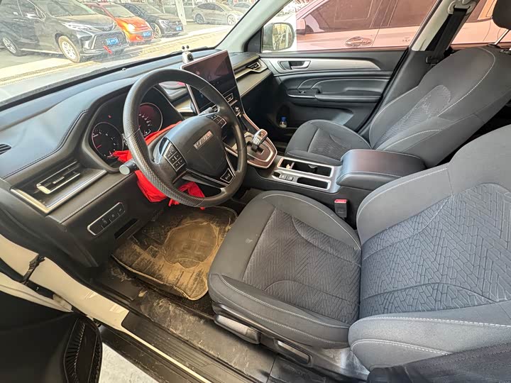 Фото 7 - Haval M6