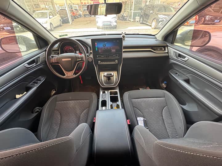 Фото 8 - Haval M6