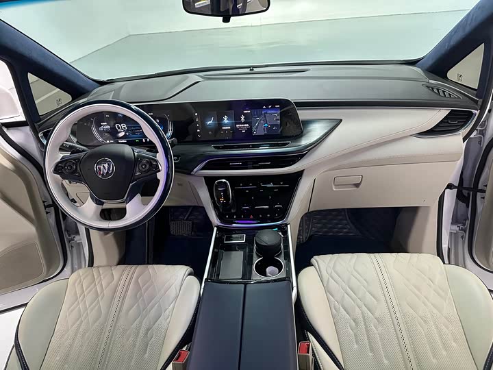 Фото 6 - Buick GL8 ES