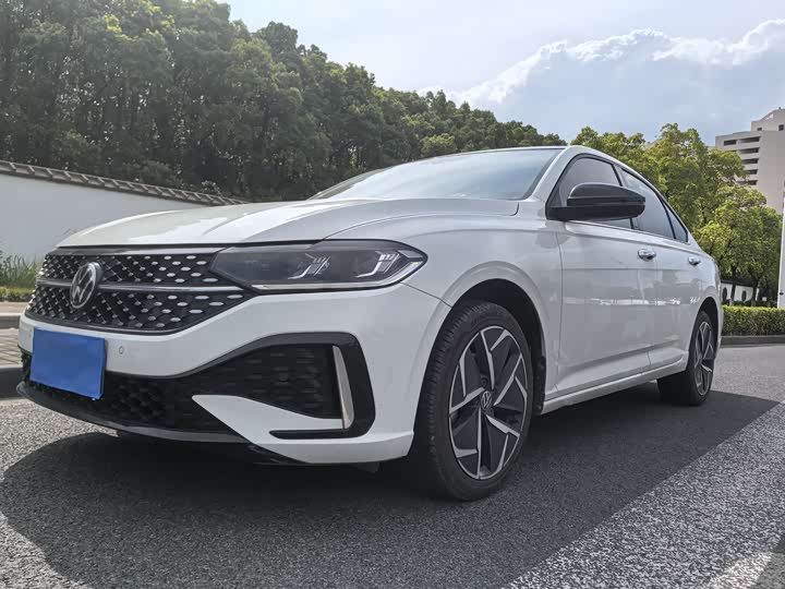 Фото 1 - Volkswagen Lavida