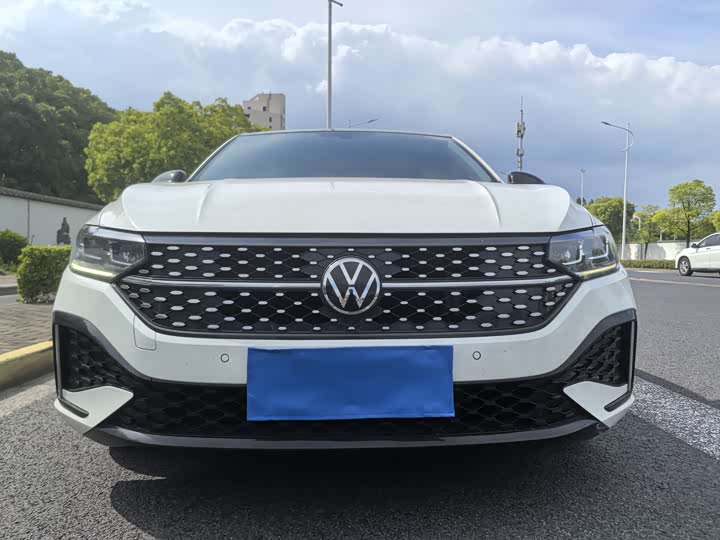 Фото 2 - Volkswagen Lavida