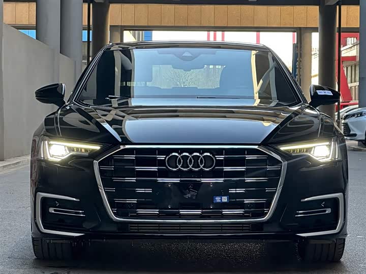 Фото 2 - Audi A6L