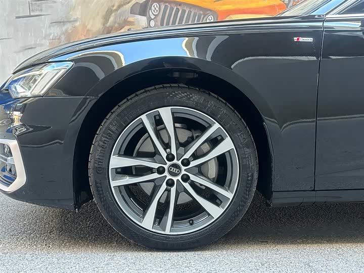 Фото 6 - Audi A6L