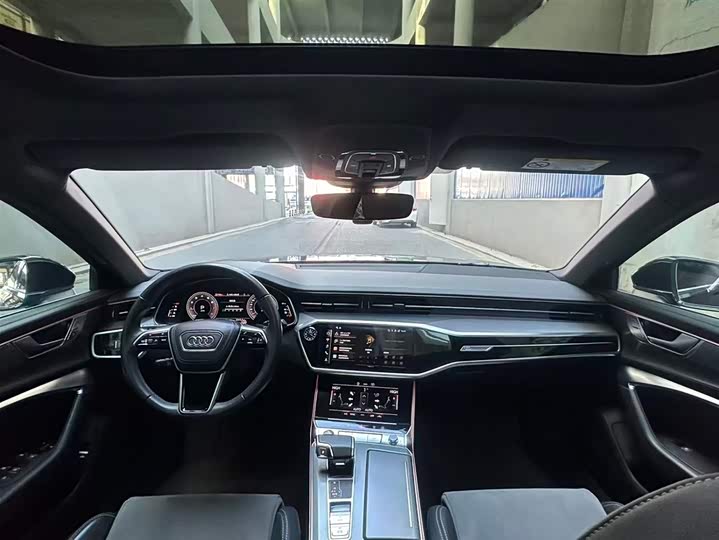 Фото 9 - Audi A6L