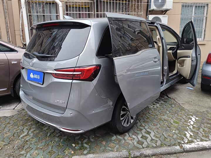 Фото 3 - Buick GL8 ES