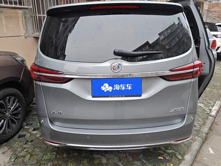 Фото 4 - Buick GL8 ES