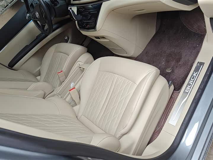 Фото 8 - Buick GL8 ES