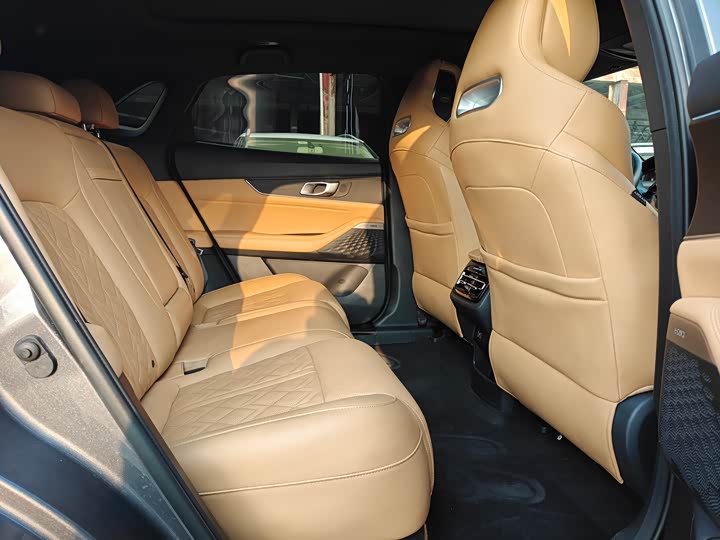 Фото 9 - Changan UNI-K