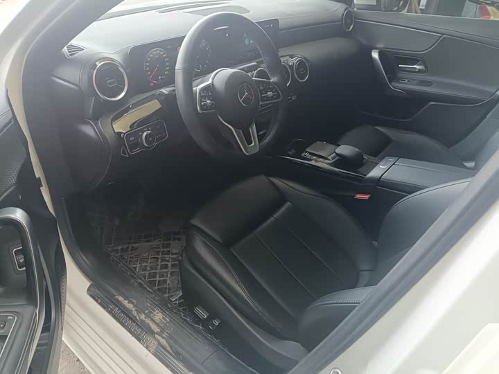 Фото 5 - Mercedes-Benz A-Class