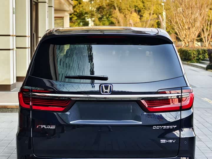 Фото 6 - Honda Odyssey