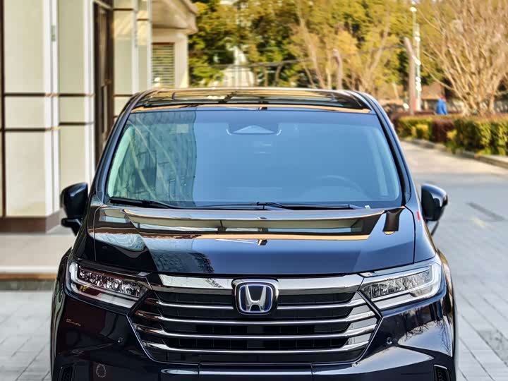 Фото 9 - Honda Odyssey