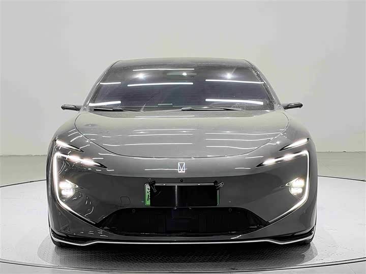 Фото 2 - Avatr 12