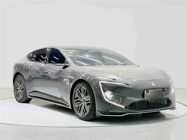 Фото 3 - Avatr 12