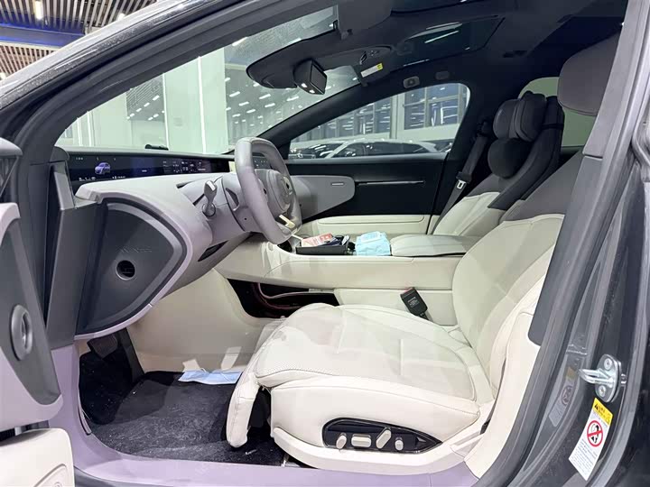 Фото 4 - Avatr 12