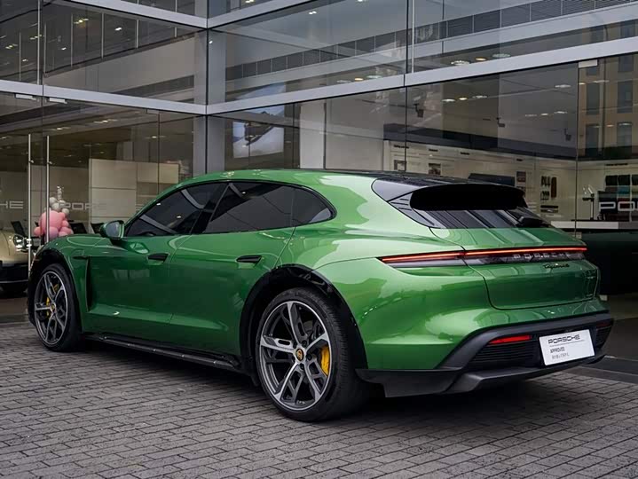 Фото 3 - Porsche Taycan