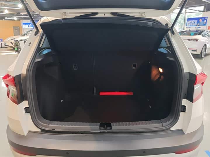 Фото 4 - Skoda Karoq